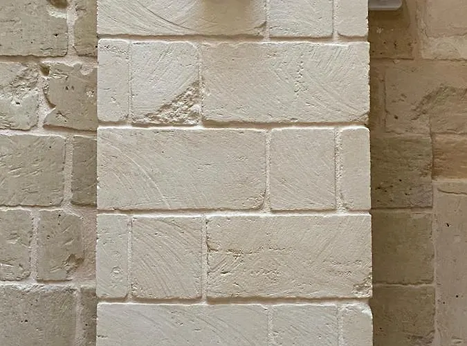 Vico Dell' Elce Λέτσε